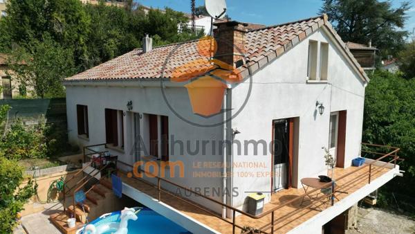 Vente                                                      Maison
                        
                     5 pièces                      90 m2                     à Aubenas