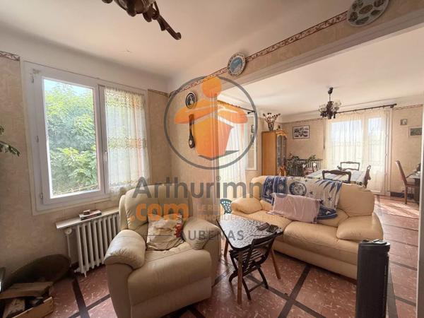 Vente                                                      Maison
                        
                     5 pièces                      90 m2                     à Aubenas