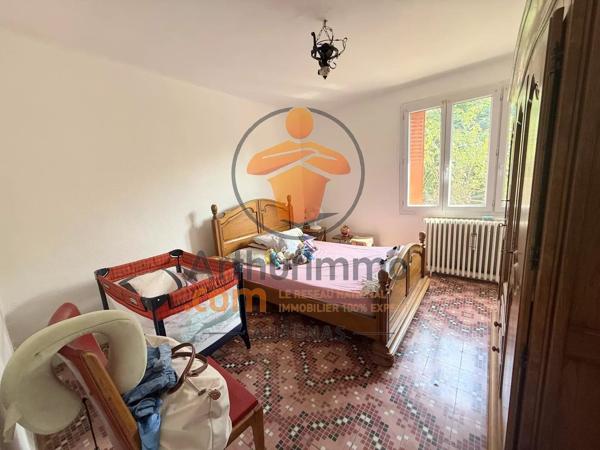 Vente                                                      Maison
                        
                     5 pièces                      90 m2                     à Aubenas