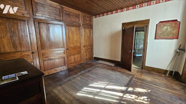 MESANDANS, propriété de charme à rénover en partie sur parcelle 1862 m²