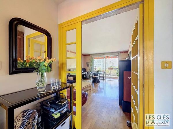T4  de 87 m2 traversant avec balcons et garage fermé – Villeurbanne