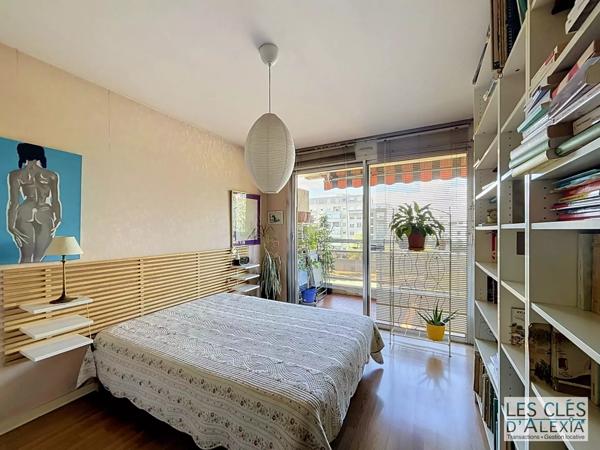 T4  de 87 m2 traversant avec balcons et garage fermé – Villeurbanne