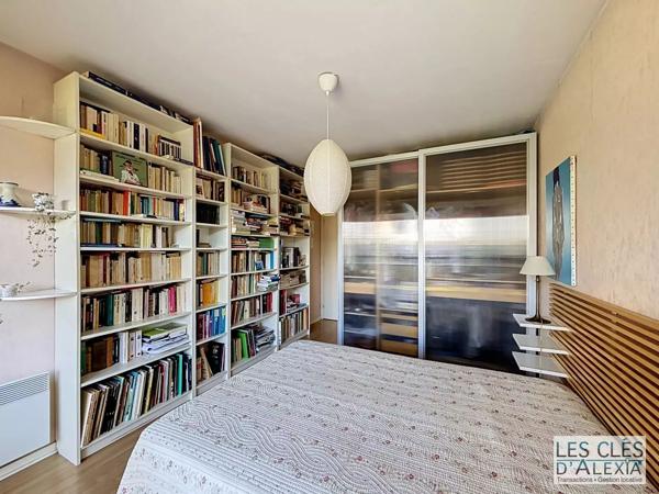 T4  de 87 m2 traversant avec balcons et garage fermé – Villeurbanne