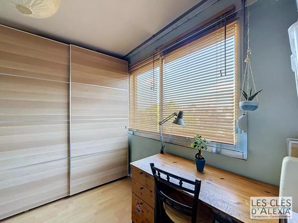 T4  de 87 m2 traversant avec balcons et garage fermé – Villeurbanne