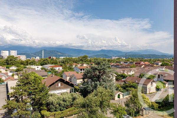 Appartement T4 à vendre  4 pièces - 66,44 m 2   SEYSSINS  - 38
