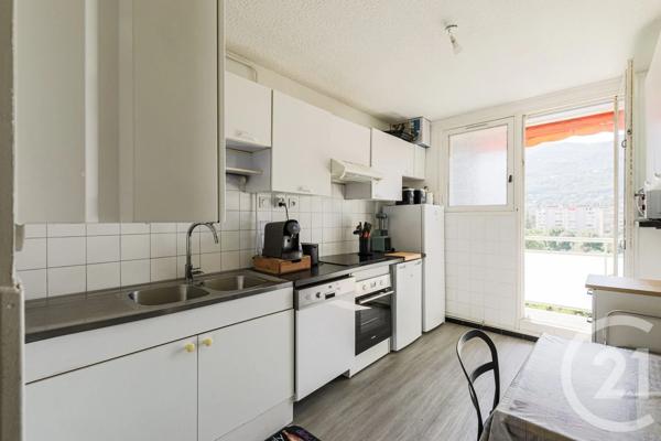 Appartement T4 à vendre  4 pièces - 66,44 m 2   SEYSSINS  - 38