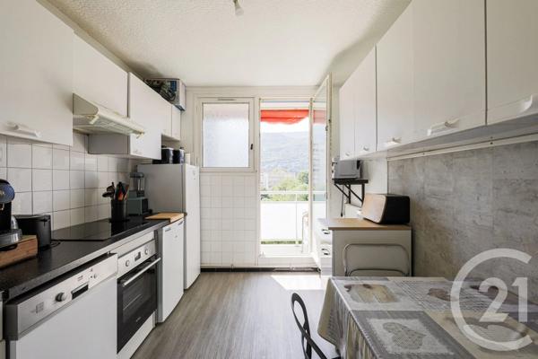 Appartement T4 à vendre  4 pièces - 66,44 m 2   SEYSSINS  - 38