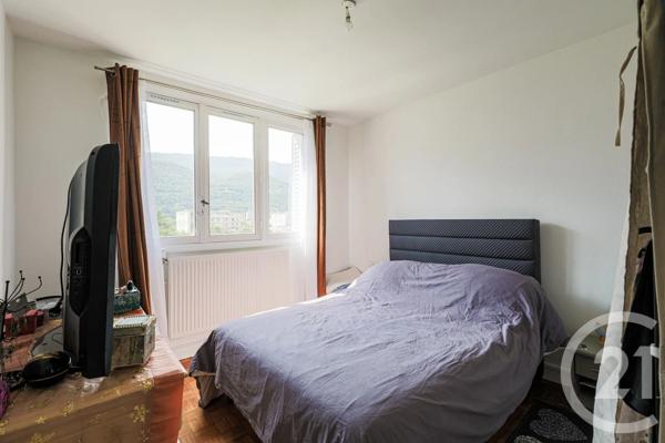 Appartement T4 à vendre  4 pièces - 66,44 m 2   SEYSSINS  - 38