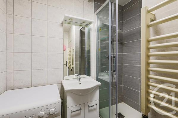 Appartement T4 à vendre  4 pièces - 66,44 m 2   SEYSSINS  - 38