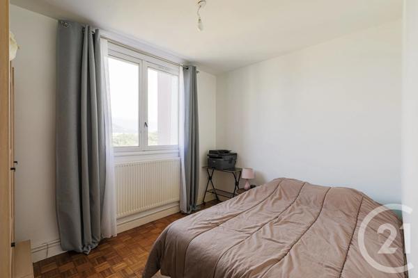 Appartement T4 à vendre  4 pièces - 66,44 m 2   SEYSSINS  - 38