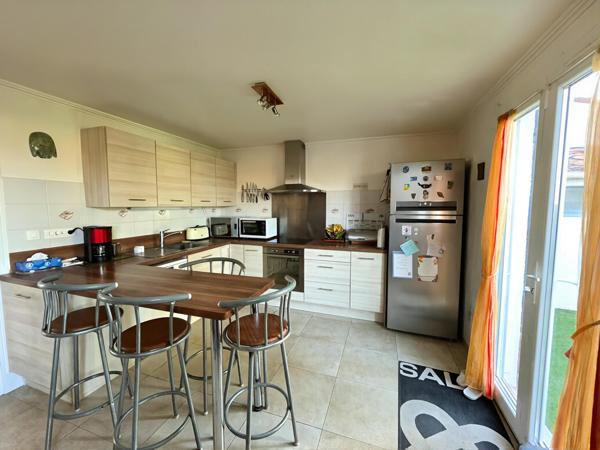 Maison 4 chambres jardin sud DPE B Le Muy familiale