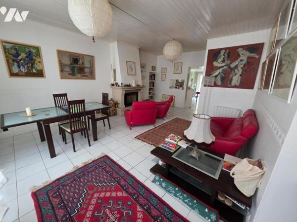 BORDS DE LOIRE MAISON EN PIERRES 5 pièces + garage et dépendances