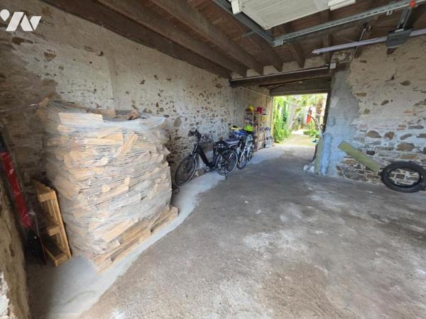 BORDS DE LOIRE MAISON EN PIERRES 5 pièces + garage et dépendances