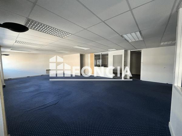 Location Local commercial 3 pièces 94 m² - 4 RUE BULLOZ Annecy Le Vieux 74940