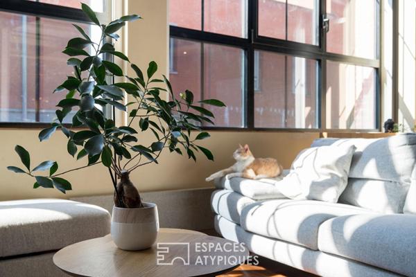 Loft contemporain lumineux avec verrière hors norme