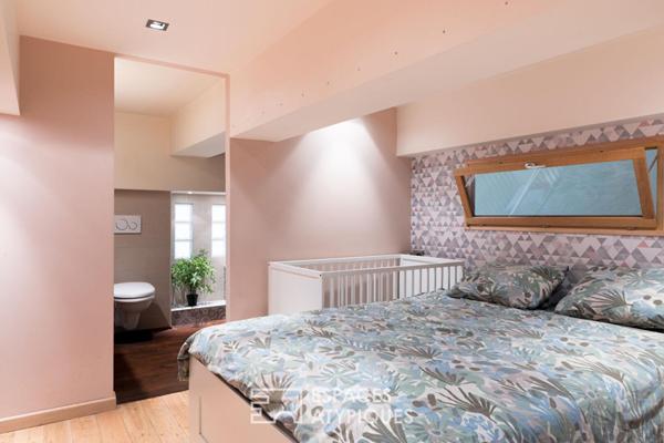 Loft contemporain lumineux avec verrière hors norme