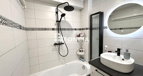 À vendre Appartement 3 pièces 54 m² - Paris 75018