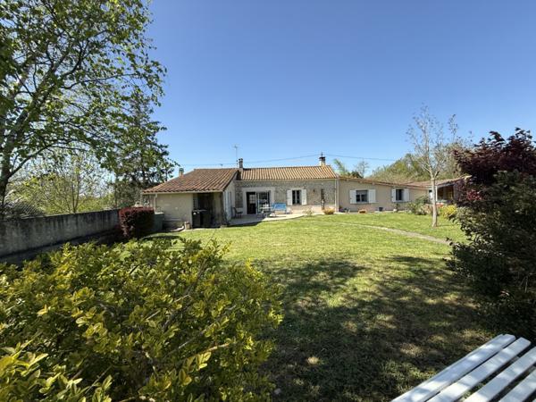 Maison  4 pièce(s)  2 chambre(s)  96 m²