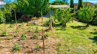 Terrain 604 m2 Bagnols-sur-Cèze.

Je vous invite à venir découvrir ce joli terrain constructible dans un quartier résidentiel calme, proche des commodités.
D'une superficie de 604 m2 avec les viabilités se situe en bordure.
Environnement agréable.

Une opportunité à saisir rapidement.
Je suis disponible 7 jours / 7 pour répondre à vos questions et organiser une visite.