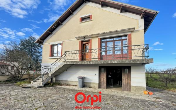 Maison à vendre    3 pièces •  Verneix