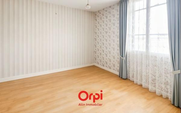 Maison à vendre    3 pièces •  Verneix