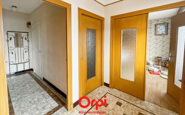 Maison à vendre    3 pièces •  Verneix