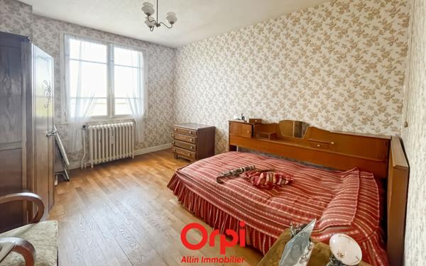 Maison à vendre    3 pièces •  Verneix