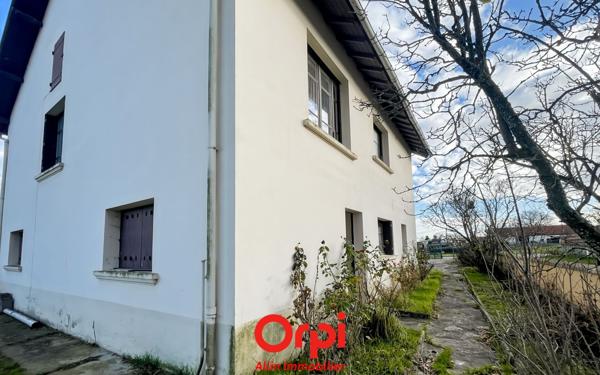 Maison à vendre    3 pièces •  Verneix