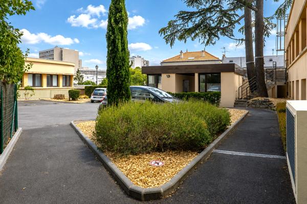 3 pièces 70 m² - excellent état - parking