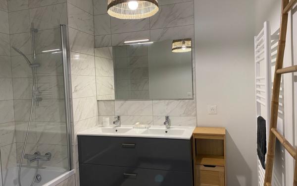 Appartement à vendre    4 pièces •  Léon