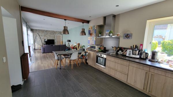 Maison plain pied LONS 4 pièce(s) 100 m2 terrain 770m² piscine hors sol