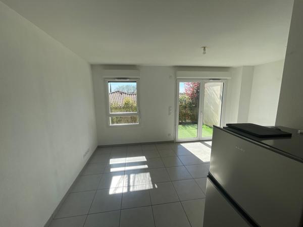 Maison T3 DUPLEX dans résidence sécurisée avec une terrasse et pompe à chaleur..