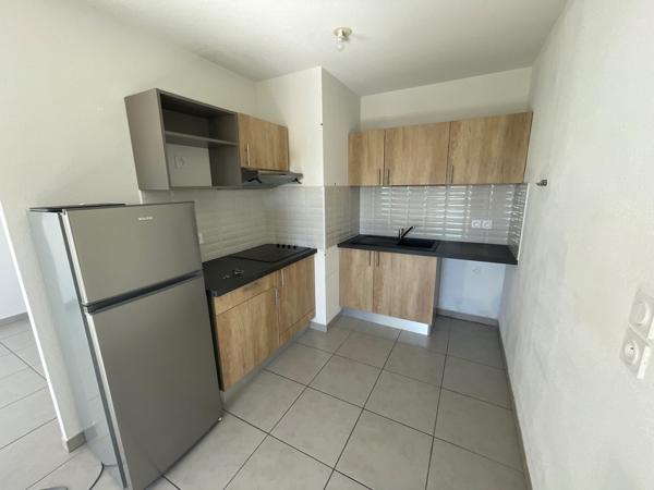Maison T3 DUPLEX dans résidence sécurisée avec une terrasse et pompe à chaleur..
