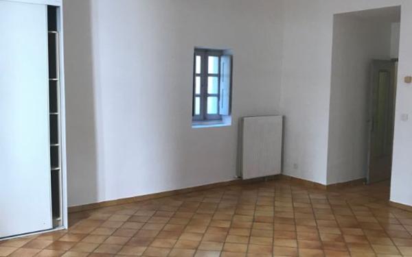 Appartement à louer    2 pièces • 68,51 m2 Nîmes