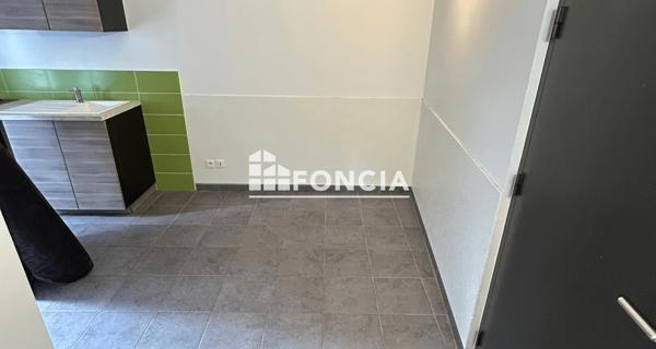 Location Studio 15.68 m² - Valence 26000