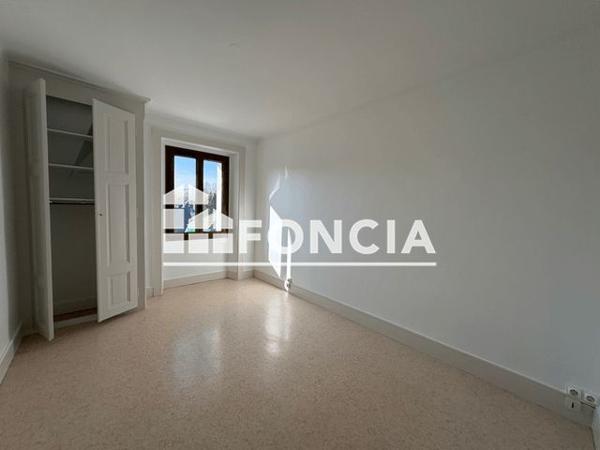 Location Appartement 2 pièces 47.34 m² - 23 RUE JEAN JAURES Ville La Grand 74100