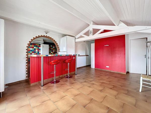 Spacieuse maison familiale avec sous-sol aménagé, T2 indépendant et piscine