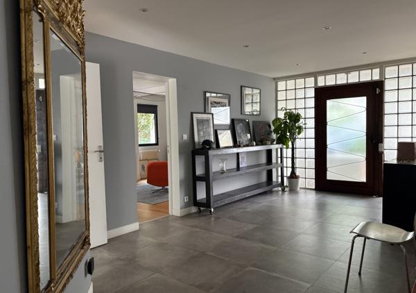 Maison familiale 152 m² avec quatre chambres et garage au calme absolu en impasse