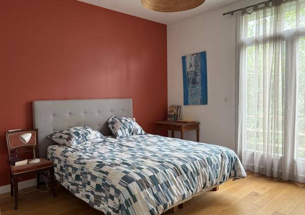 Maison familiale 152 m² avec quatre chambres et garage au calme absolu en impasse