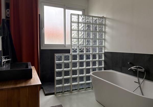 Maison familiale 152 m² avec quatre chambres et garage au calme absolu en impasse