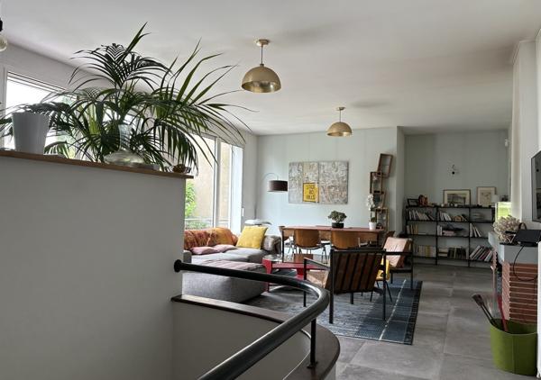 Maison familiale 152 m² avec quatre chambres et garage au calme absolu en impasse
