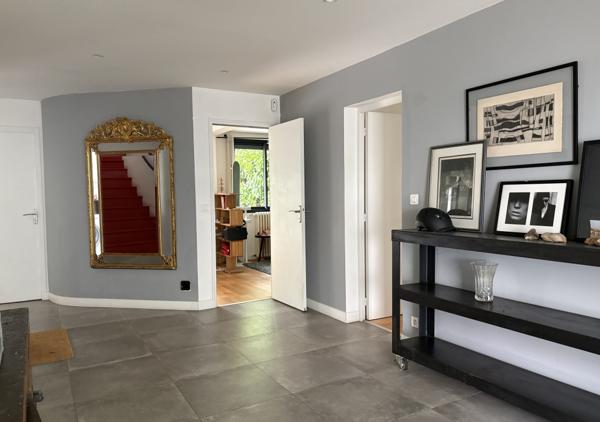 Maison familiale 152 m² avec quatre chambres et garage au calme absolu en impasse