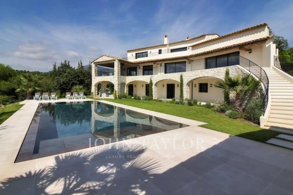 Villa de grand standing avec vue mer