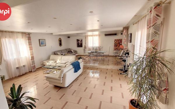 Maison à vendre    5 pièces •  Espira-de-l'Agly