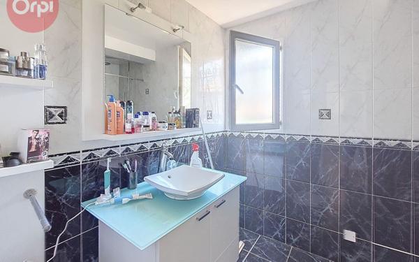 Maison à vendre    5 pièces •  Espira-de-l'Agly