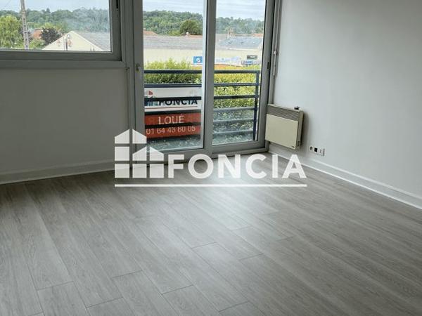 Location Appartement 2 pièces 70.3 m² - 38/46 AVENUE VICTOR HUGO Coulommiers 77120