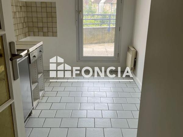 Location Appartement 2 pièces 70.3 m² - 38/46 AVENUE VICTOR HUGO Coulommiers 77120