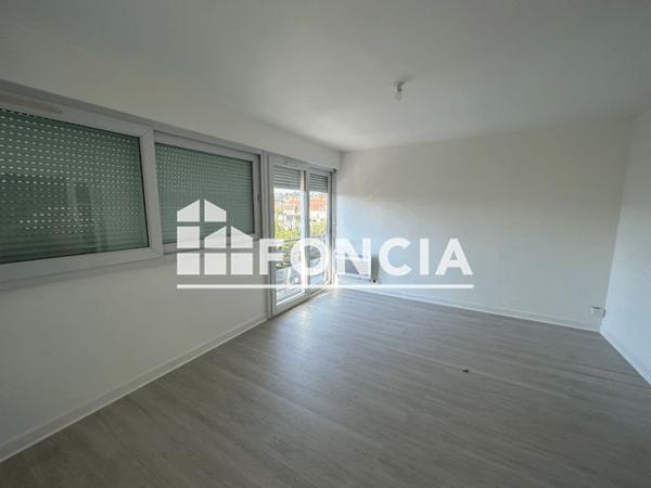 Location Appartement 2 pièces 70.3 m² - 38/46 AVENUE VICTOR HUGO Coulommiers 77120