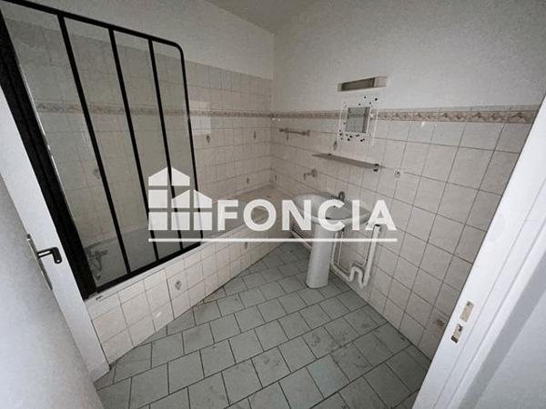 Location Appartement 2 pièces 70.3 m² - 38/46 AVENUE VICTOR HUGO Coulommiers 77120