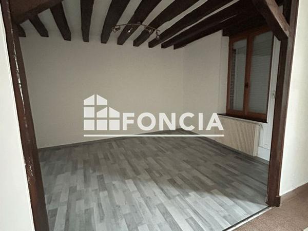 Location Appartement 2 pièces 45.5 m² - 2 COUR DES CLOSIERS Montargis 45200